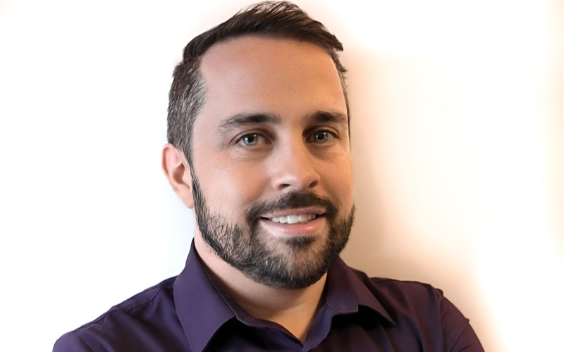 Dennis Jahn Zu sehen ist Dennis Jahn der CEO von KleineKindergrosseZukunft